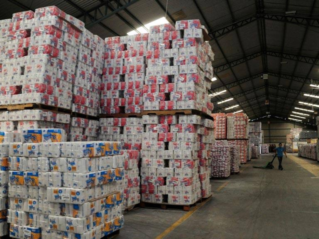 La planta de la fabricante de papel higiénico en El Salvador, Alas Doradas