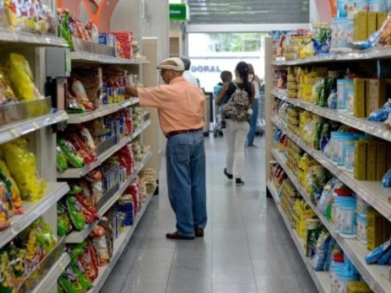 tsize_600x400_consumo-en-supermercados-de-venezuela-aumento-un-7-este-ano-dice-el-sector-525-e1691788656744