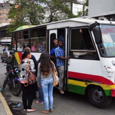 TRANSPORTE-PUBLICO-EN-CARACAS