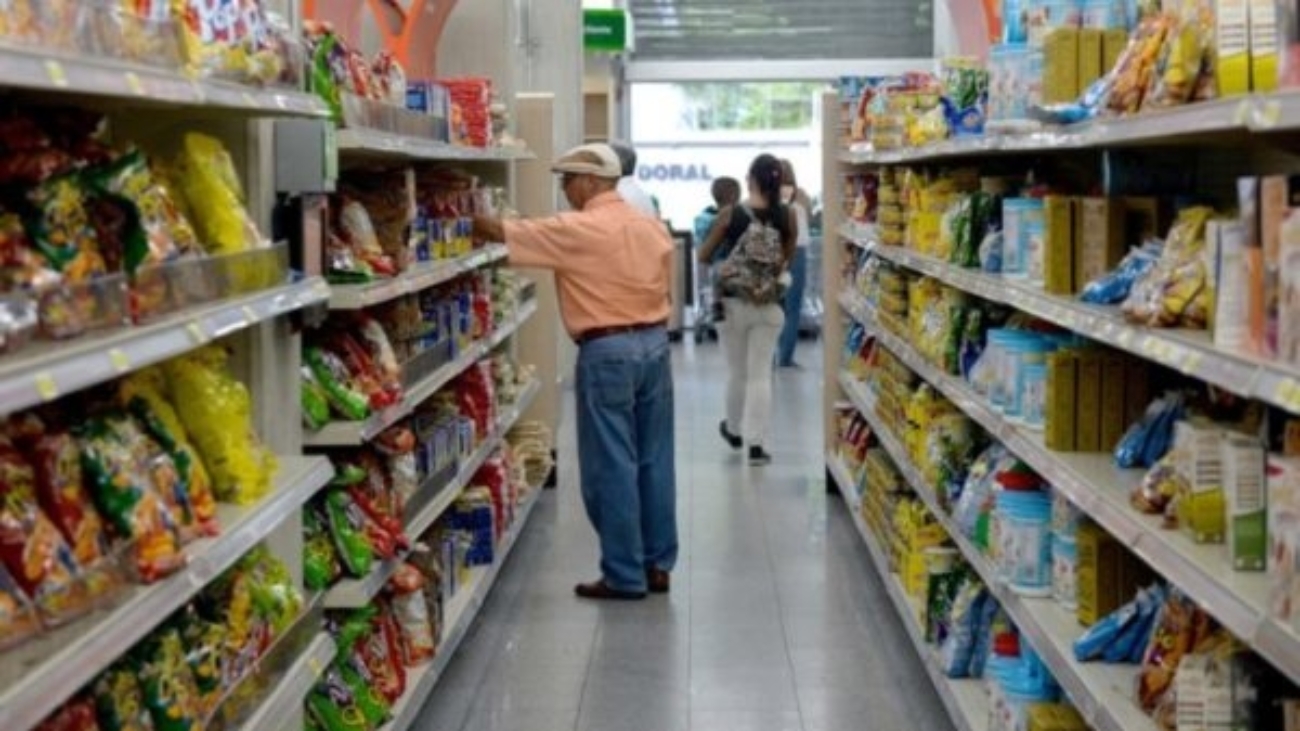 tsize_600x400_consumo-en-supermercados-de-venezuela-aumento-un-7-este-ano-dice-el-sector-525-e1691788656744 (1)