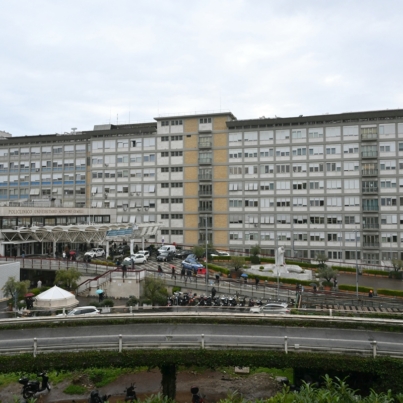 A general view shows the Gemelli hospital where Pope Francis is hospitalized with pneumonia, in Rome on February 26, 2025.  (Photo by Alberto PIZZOLI / AFP)