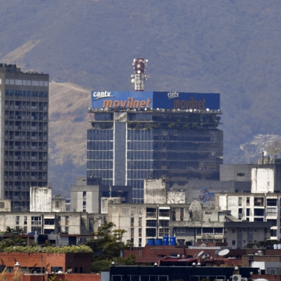 View of the state-owned telephone and internet company CANTV headquarters in Caracas, on March 10, 2019. Sunday is the third day Venezuelans remain without communications, electricity or water, in an unprecedented power outage that already left 15 patients dead and threatens with extending indefinitely, increasing distress for the severe political and economic crisis hitting the oil-rich South American nation. (Photo by YURI CORTEZ / AFP)