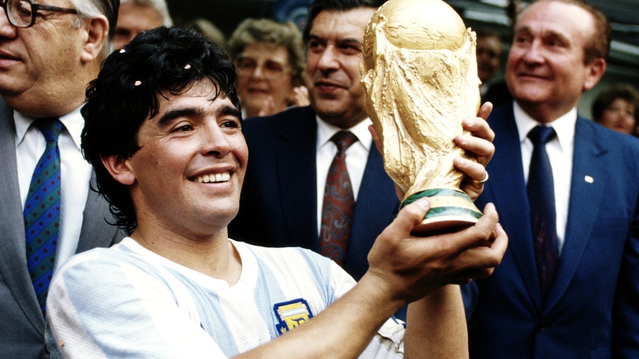 2020-11-28-maradona-1986-wc-54txfvifucw81dd1i4upf4hzm-cAekX