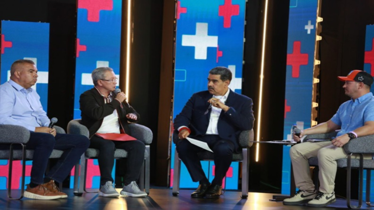 cortesia-presidente-nicolas-maduro-en-el-programa-con-maduro-junto-a-julio-leon-heredia-38180