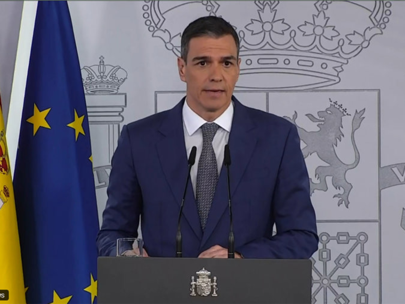MADRID, 28/04/2025.- El presidente del Gobierno, Pedro Sánchez, ofrece una rueda de prensa este lunes, en Madrid, con motivo del apagón eléctrico que sufre el país. EFE/ Moncloa SOLO USO EDITORIAL SOLO DISPONIBLE PARA ILUSTRAR LA NOTICIA QUE ACOMPAÑA (CRÉDITO OBLIGATORIO)