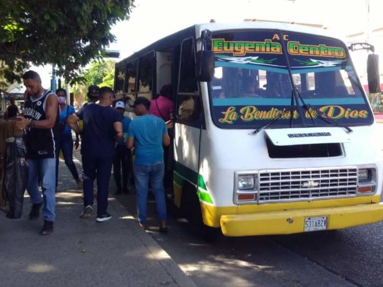 ajustan-tarifas-del-transporte-urbano-174140