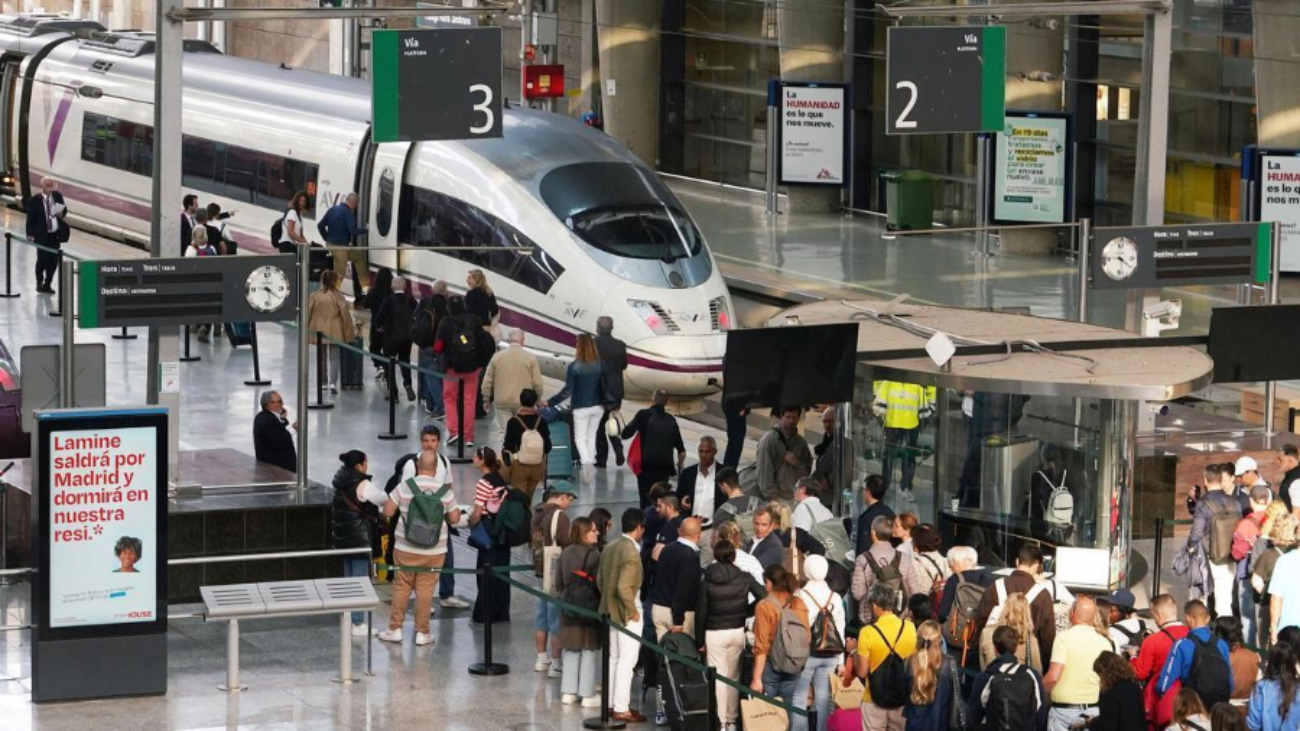 el-servicio-ferroviario-de-espana-recupera-el-funcionamiento-46-horas-despues-del-apagon-40520
