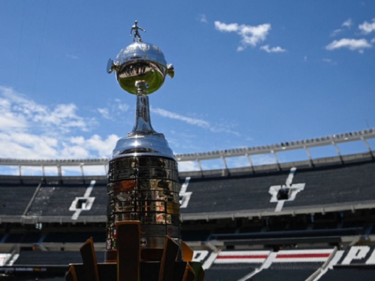 el-trofeo-de-la-copa-libertadores-afp-40417