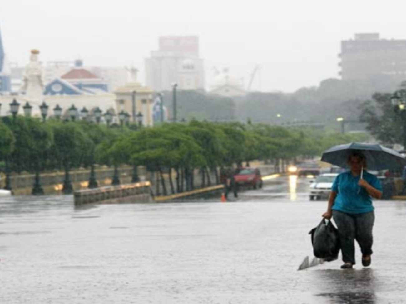 maracaibo-se-ve-impactada-por-cuatro-horas-de-fuertes-lluvias-40072