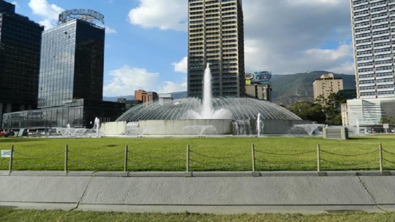 plaza-venezuela-cortesia-39760