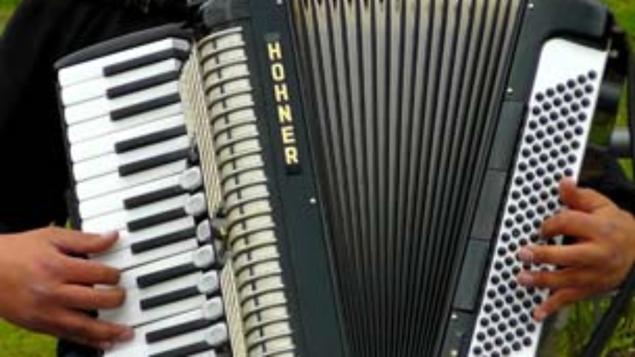 05-06_dia-mundiaal-acordeon