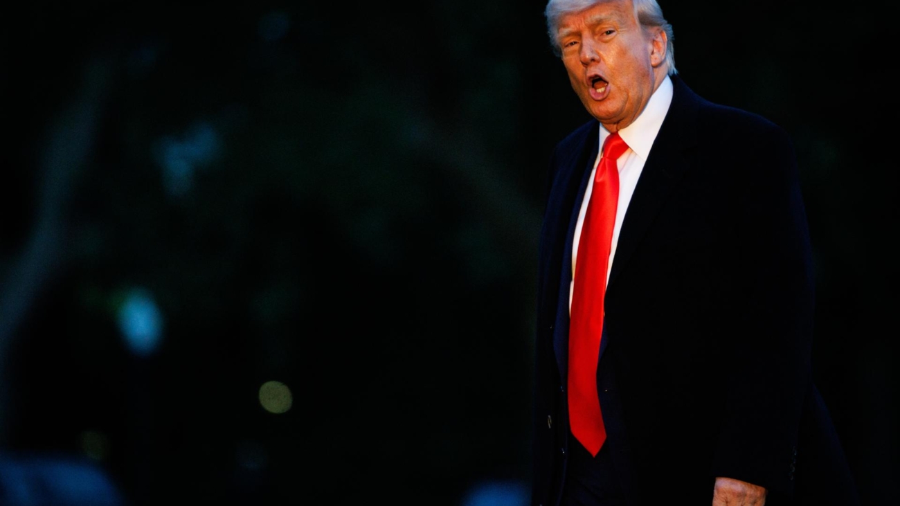 WASHINGTON (United States), 22/05/2025.- US President Donald Trump walks towards the White House after landing on the South Lawn in Washington, DC, USA, 22 May 2025. President Trump is returning from Trump National Golf Club in Virginia after a private dinner. EFE/EPA/SAMUEL CORUM / POOL