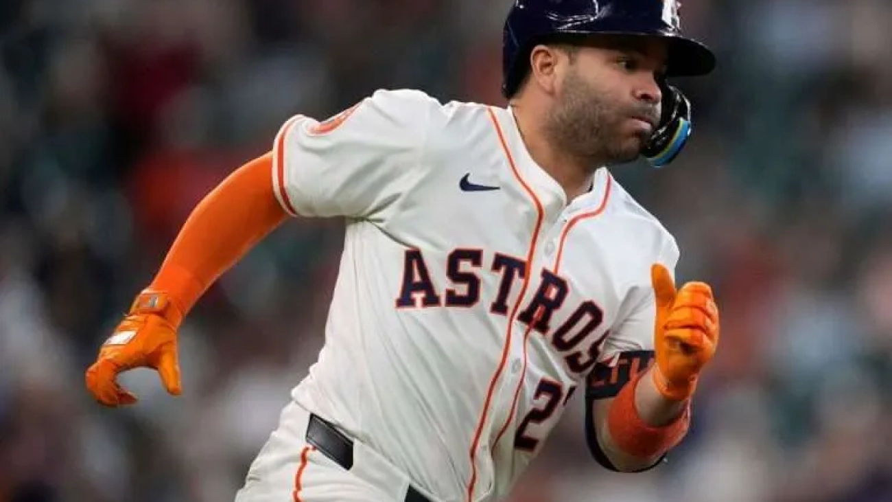 Jose-Altuve-8-768x576