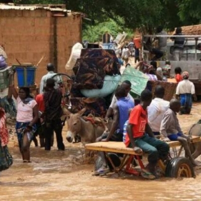 Sube-a-158-el-numero-de-muertos-por-las-graves-inundaciones-en-el-oeste-de-Nigeria-1-747x420