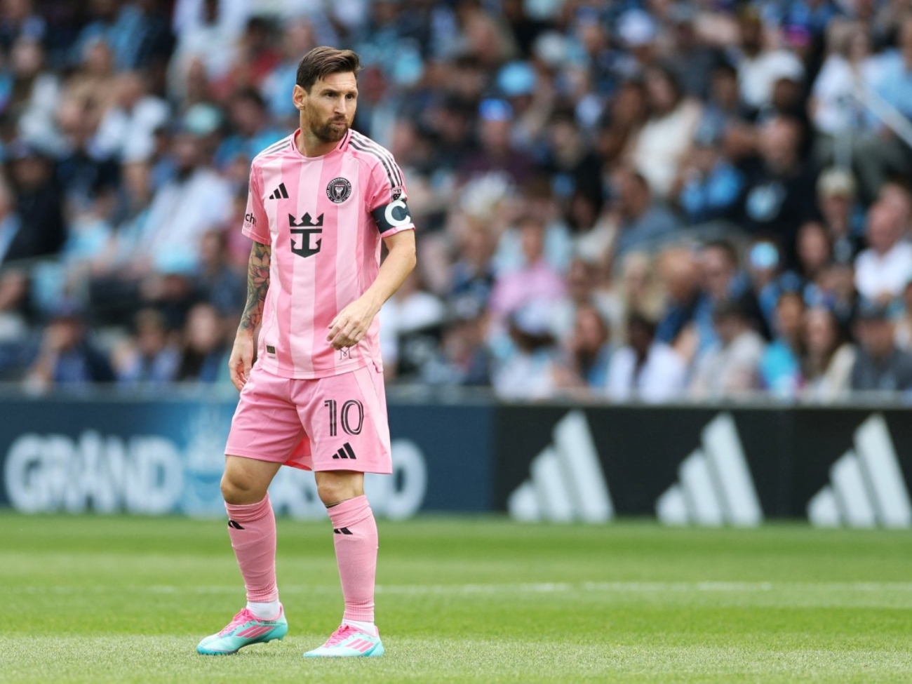 ST PAUL, MINNESOTA - MAY 10: Lionel Messi #10 of Inter Miami CF reacts during the MLS match between Minnesota United FC and Inter Miami CF at Allianz Field on May 10, 2025 in St Paul, Minnesota.   David Berding/Getty Images/AFP (Photo by David Berding / GETTY IMAGES NORTH AMERICA / Getty Images via AFP)