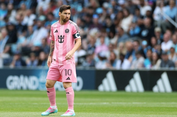 ST PAUL, MINNESOTA - MAY 10: Lionel Messi #10 of Inter Miami CF reacts during the MLS match between Minnesota United FC and Inter Miami CF at Allianz Field on May 10, 2025 in St Paul, Minnesota.   David Berding/Getty Images/AFP (Photo by David Berding / GETTY IMAGES NORTH AMERICA / Getty Images via AFP)