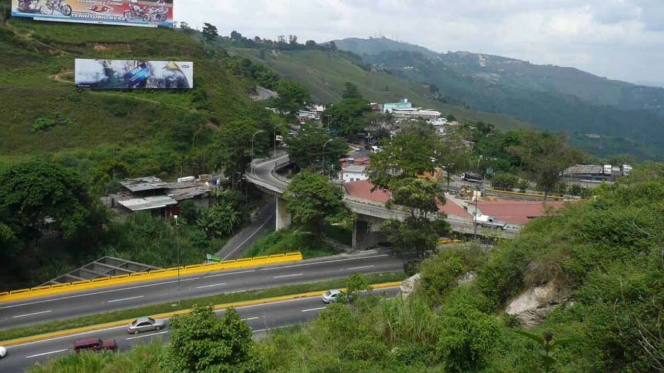 alcaldia-de-baruta-mantiene-vigilancia-especial-en-hoyo-de-la-puerta-por-precipitaciones-126793