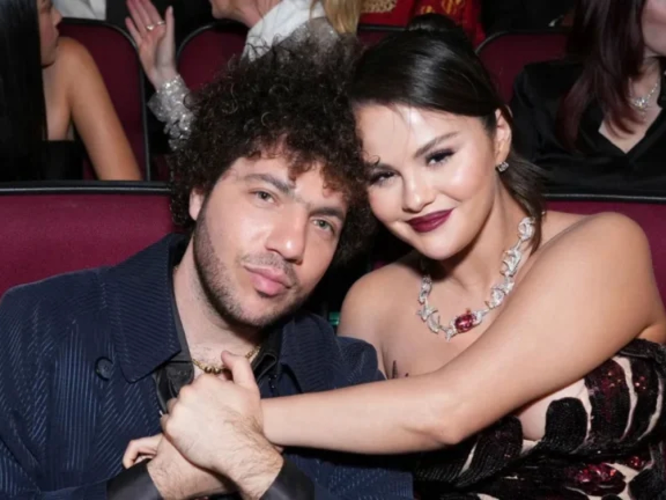 benny-blanco-y-selena-gomez-768x432