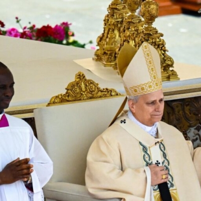 Vatican Cty (Vatican City State (Holy See)), 18/05/2025.- Pope Leo XIV leads theÂ Holy Mass for the Beginning of the Pontificate, at St. Peter's Square, in Vatican City, 18 May 2025. (Papa) EFE/EPA/DAREK DELMANOWICZ POLAND OUT