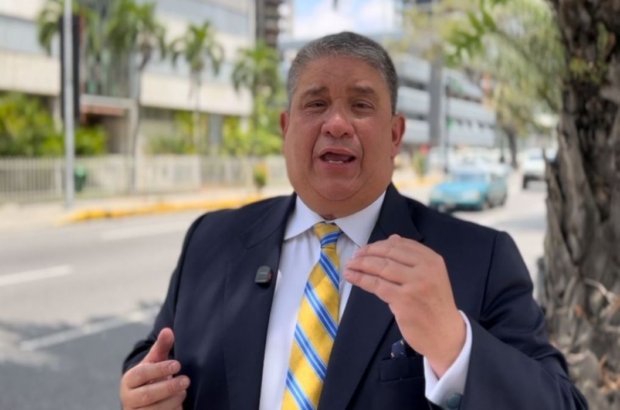 diputado-jose-gregorio-correa-insta-a-unicef-y-la-cruz-roja-a-actuar-en-el-caso-de-la-menor-venezola-174502 (1)