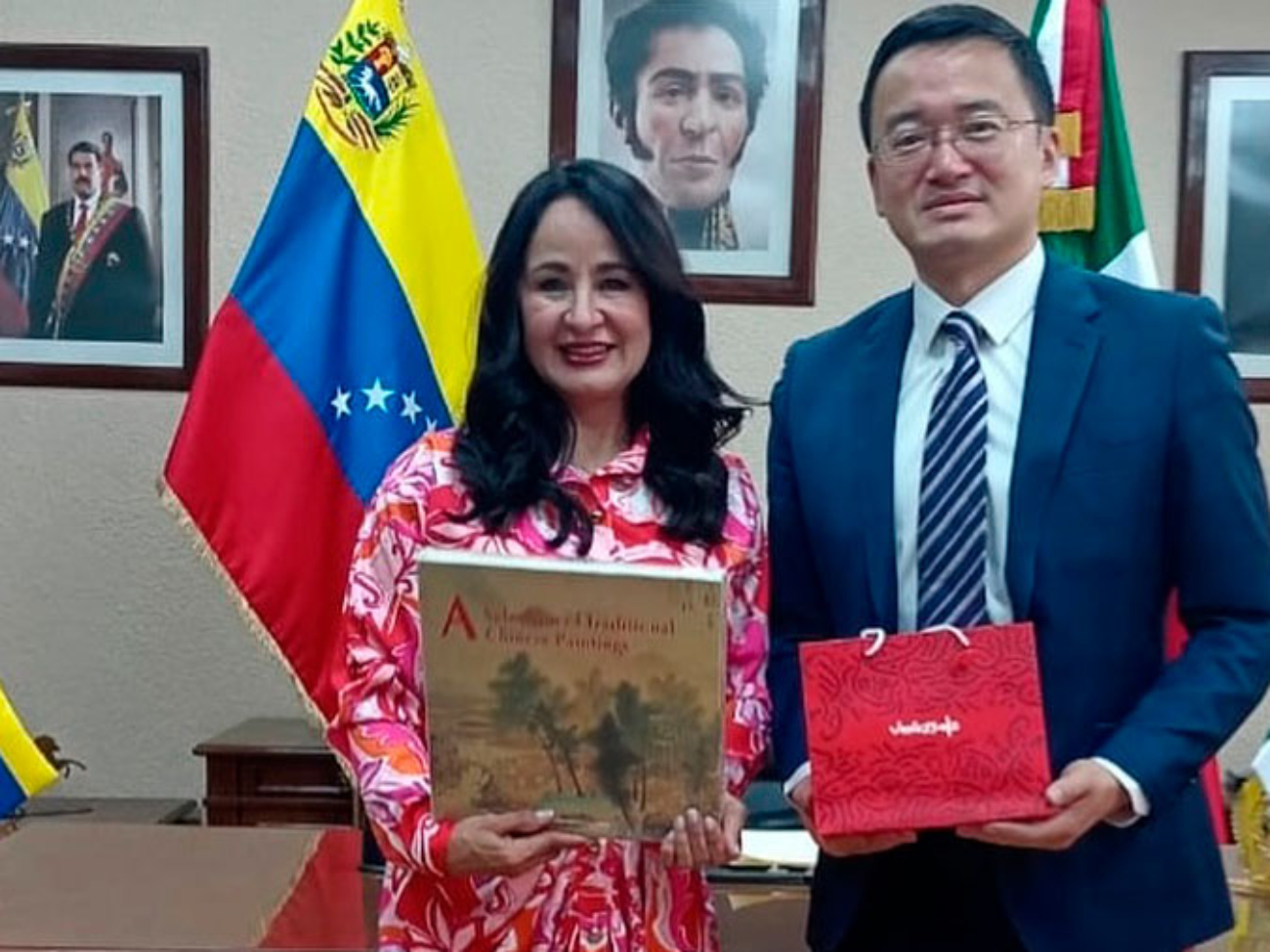 embajadora-de-venezuela-en-mexico-sostuvo-encuentro-con-encargado-de-negocios-de-china-41290