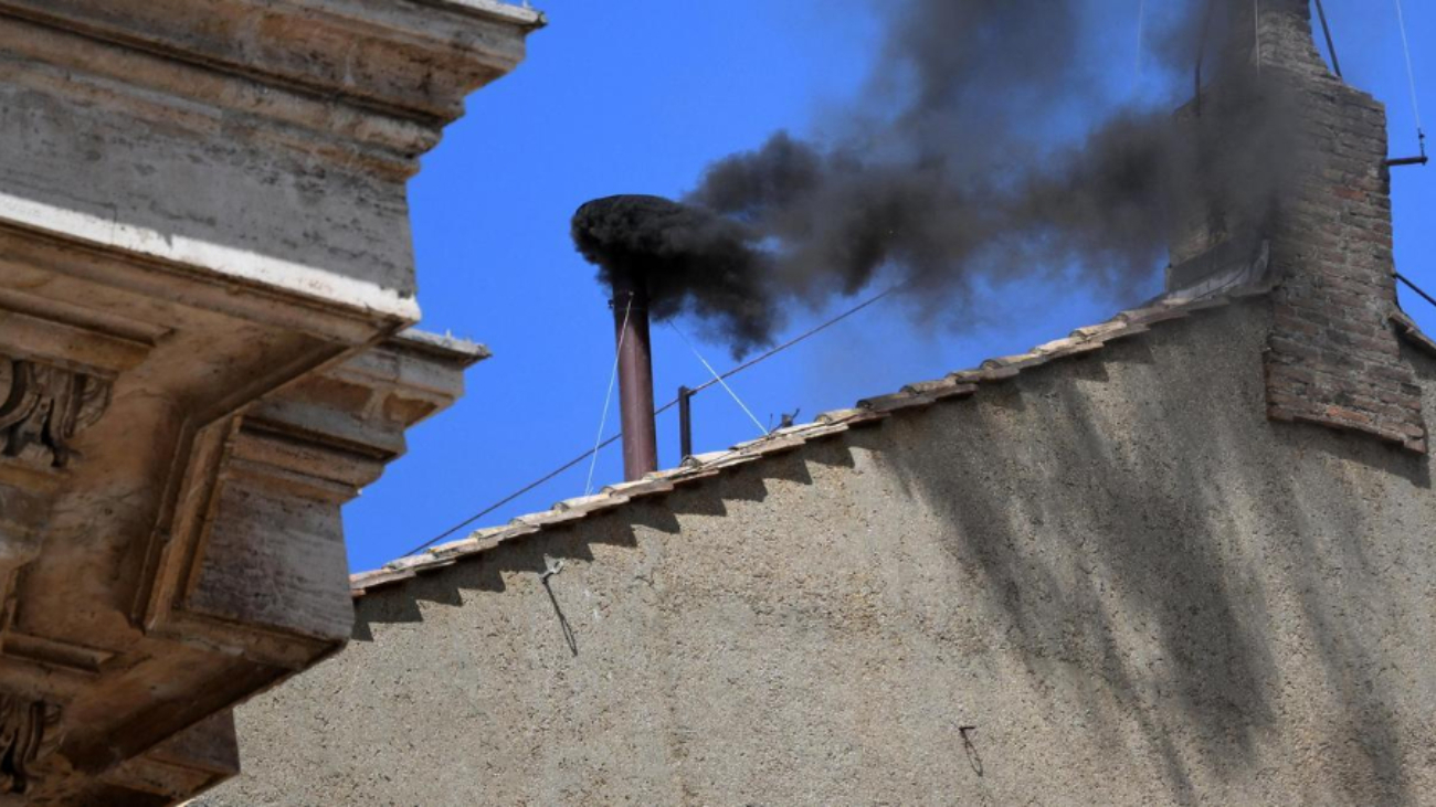 fumata-negra-no-se-ha-elegido-un-papa-tras-tercera-votacion-en-el-conclave-41041