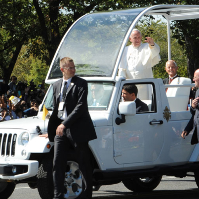 papa-francisco-en-el-papamovil-40786