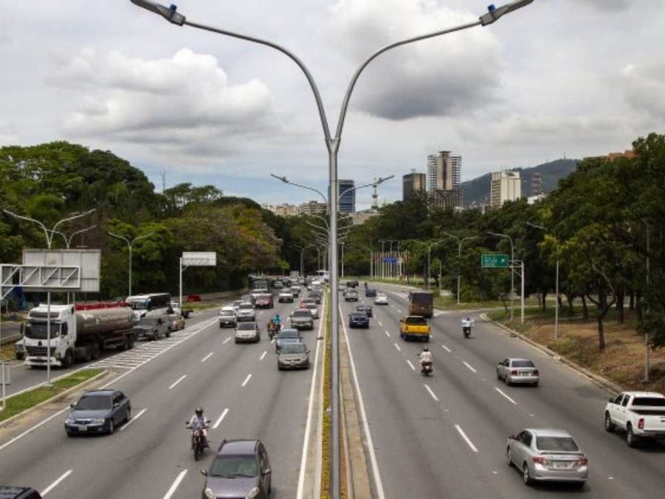 reabren-paso-vial-desde-la-autopista-gran-cacique-guaicaipuro-hacia-el-cafetal-tras-culminacion-de-t-174788