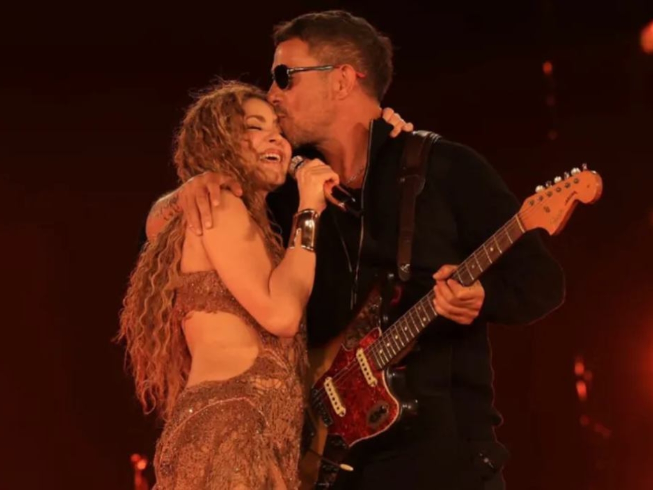 shakira-y-alejandro-sanz-anuncian-videoclip-de-besame-para-este-jueves-176635