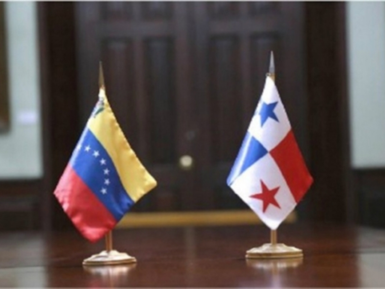 tsize_600x400_venezuela-panama-banderas