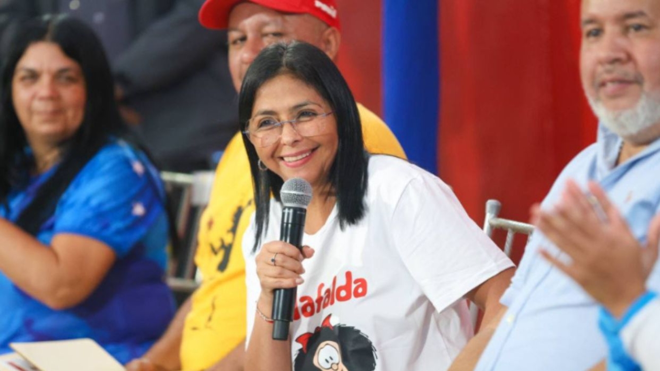 vicepresidenta-delcy-rodriguez-resalto-el-papel-de-las-comunas-en-la-defensa-de-la-democracia-175870