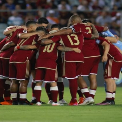 𝟑-𝐏𝐔𝐍𝐓𝐎𝐒-𝐄𝐍-𝐂𝐀𝐒𝐀-Esfuerzo-lucha-y-𝒂𝒓𝒄𝒐-𝒆𝒏-𝒄𝒆𝒓𝒐𝑯𝒂𝒔𝒕𝒂-𝒒𝒖𝒆-𝒅𝒆𝒋𝒆-𝒅𝒆-𝒍𝒂𝒕𝒊𝒓-SiempreVinotinto-1-747x420