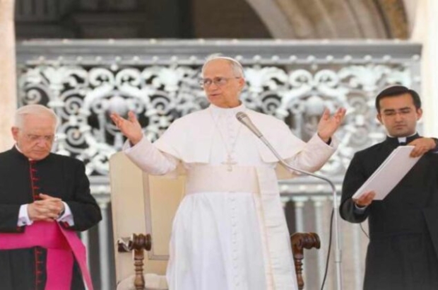 Vatican City (Vatican City State (Holy See)), 04/06/2025.- Pope Leo XIV during his weekly General Audience in St. Peter's Square, in Vatican City, 04 June 2025. (Papa) EFE/EPA/FABIO FRUSTACI