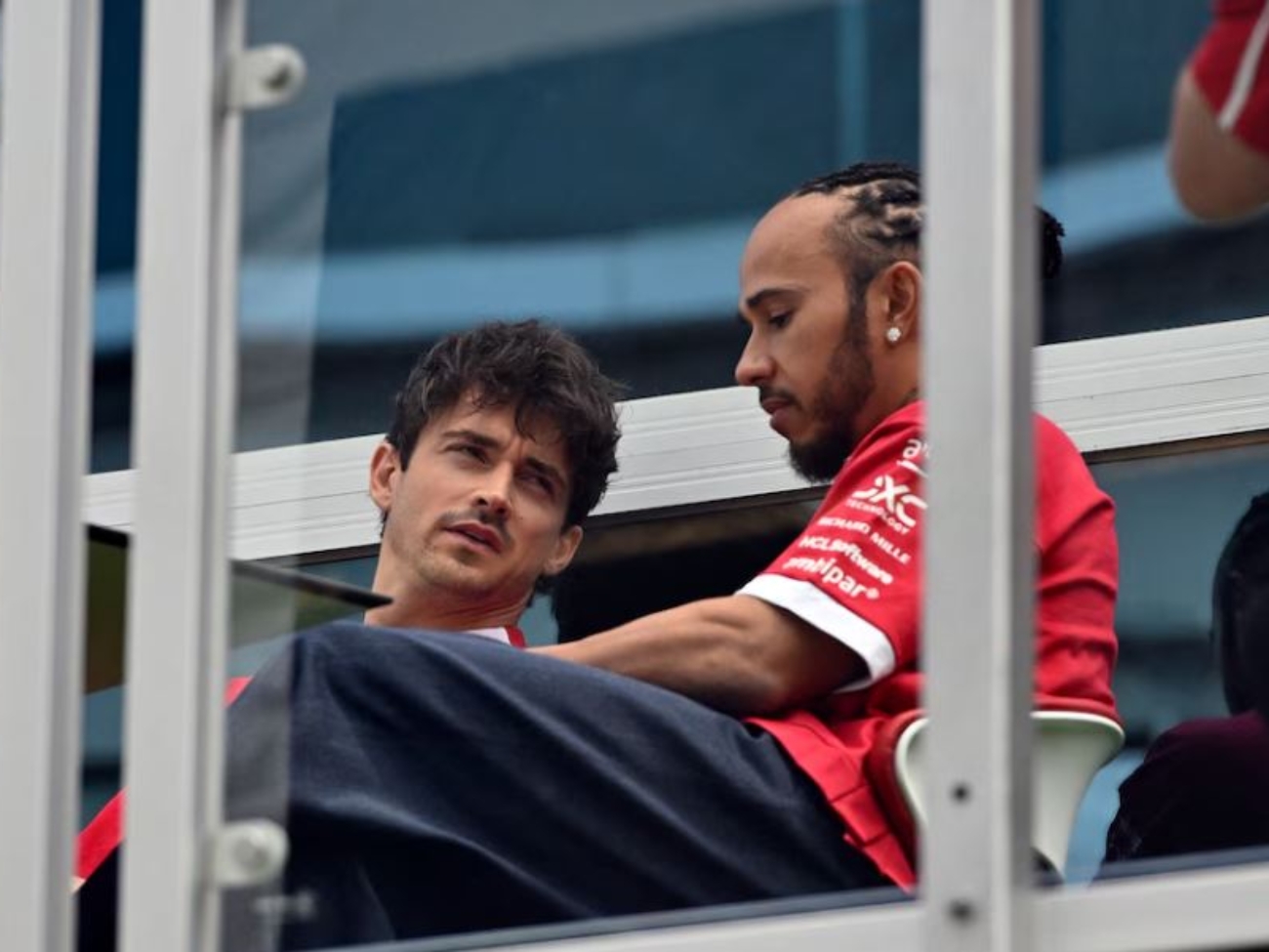 Charles-Leclerc-y-Lewis-Hamilton