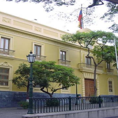 casa-amarilla-153425