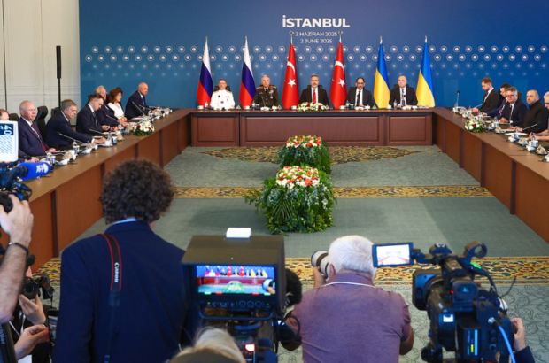 cortesia-negociaciones-en-estambul-entre-rusia-y-ucrania-42545
