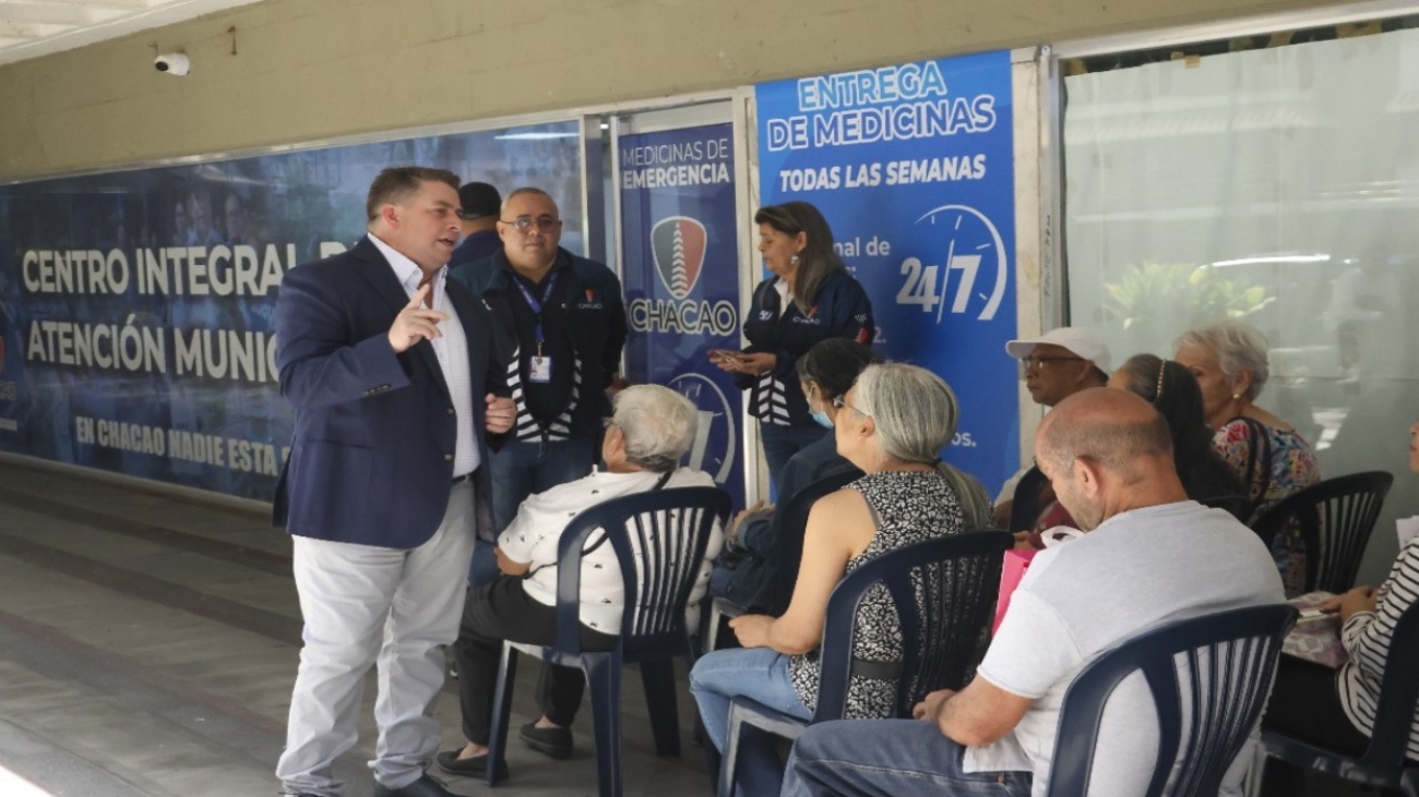en-chacao-mas-de-4500-vecinos-se-benefician-con-la-entrega-de-medicamentos-para-enfermedades-cronica-177471 (1)