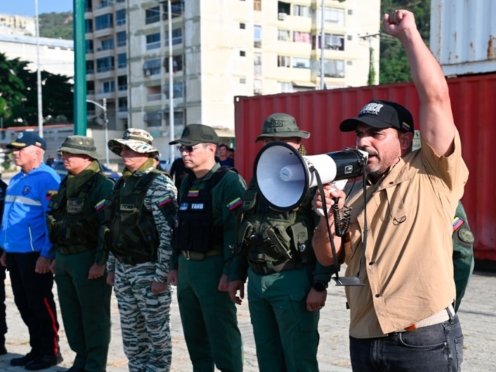 la-guaira-abre-sus-puertas-a-los-carnavales-2026-con-despliegue-de-2000-funcionarios-56140