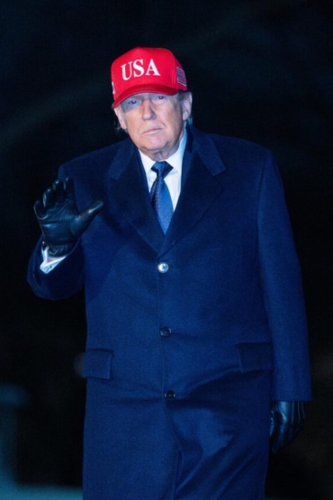 El presidente de Estados Unidos, Donald J. Trump, regresa a la Casa Blanca en Washington, D.C., EE. UU., el 1 de marzo de 2026.EFE/AARON SCHWARTZ