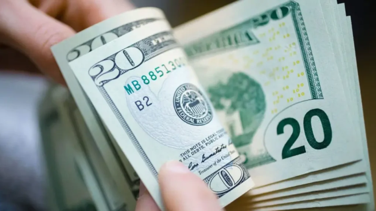 6717ad315142e_precio-dolar-paralelo-y-dolar-bcv-en-venezuela-22-de-octubre-de-2024-2.jpg-1100x572