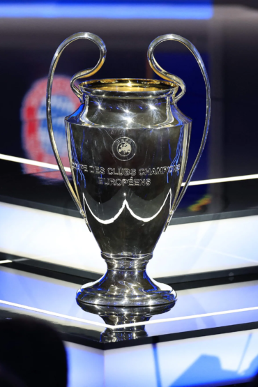 hier-draait-het-om-de-beker-met-de-grote-oren