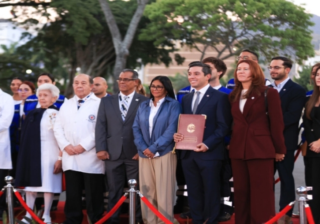 presidenta-encargada-promulga-ley-de-la-cruz-roja-57474