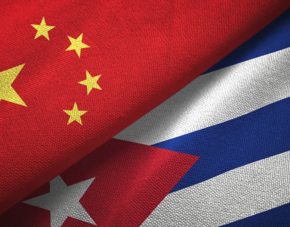 China Dona Estación Electrica Solar a Cuba