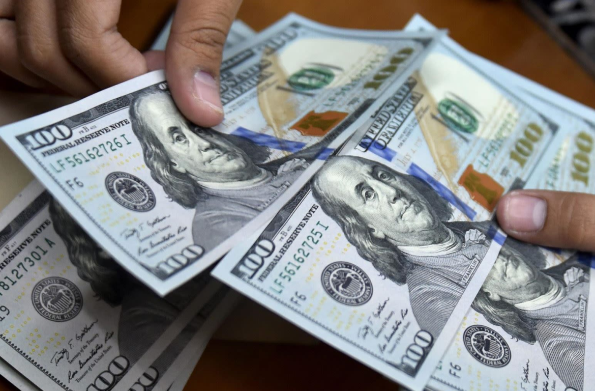 cnne-1276332-dolares-varios.webp