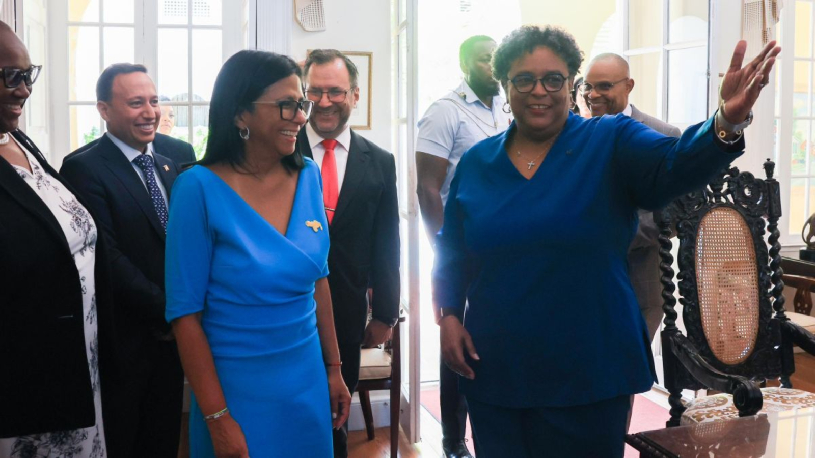 primera-ministra-de-barbados-recibio-a-la-presidenta-encargada-cortesia-59930
