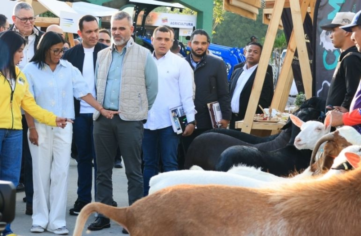 durante-la-inauguracion-de-la-iv-expo-feria-nacional-bufalina-caprina-y-ovina-2026-60802