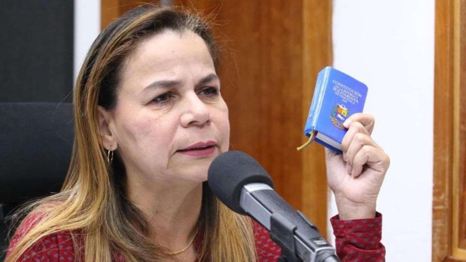 iris-varela-delcy-rodriguez-es-la-unica-persona-responsable-de-dirigir-al-pais-60646 (1)