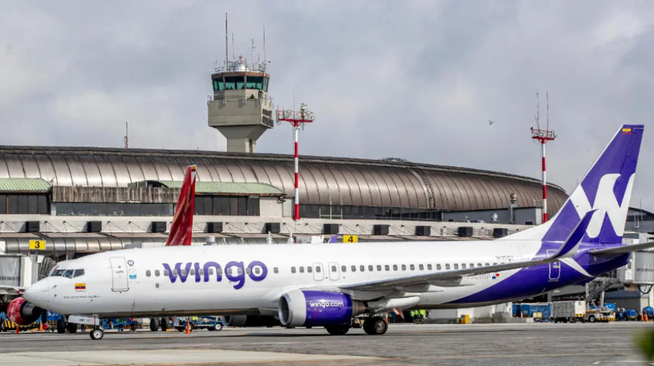 avion-de-la-aerolinea-wingo-61839