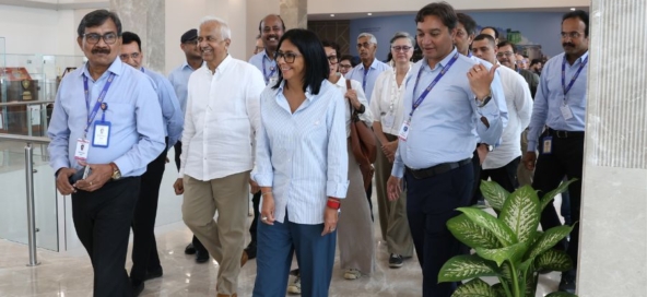delcy-rodriguez-invita-a-petroleras-indias-a-venezuela-para-atraer-mas-inversiones-62059