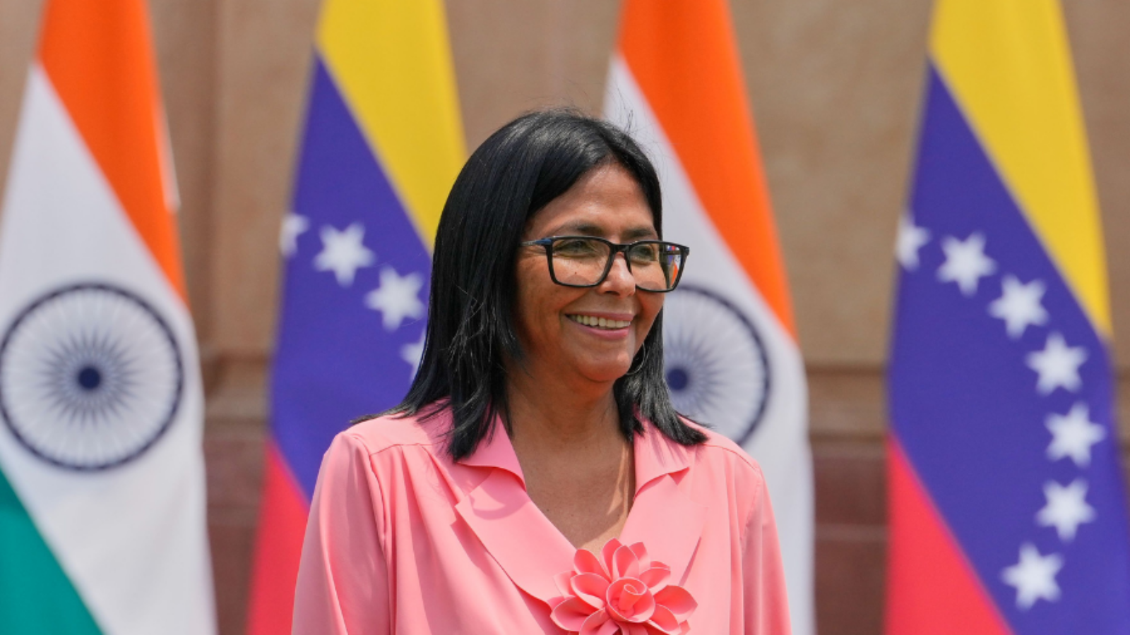 delcy-rodriguez-retorna-a-venezuela-tras-gira-oficial-por-india-y-turquia-62306